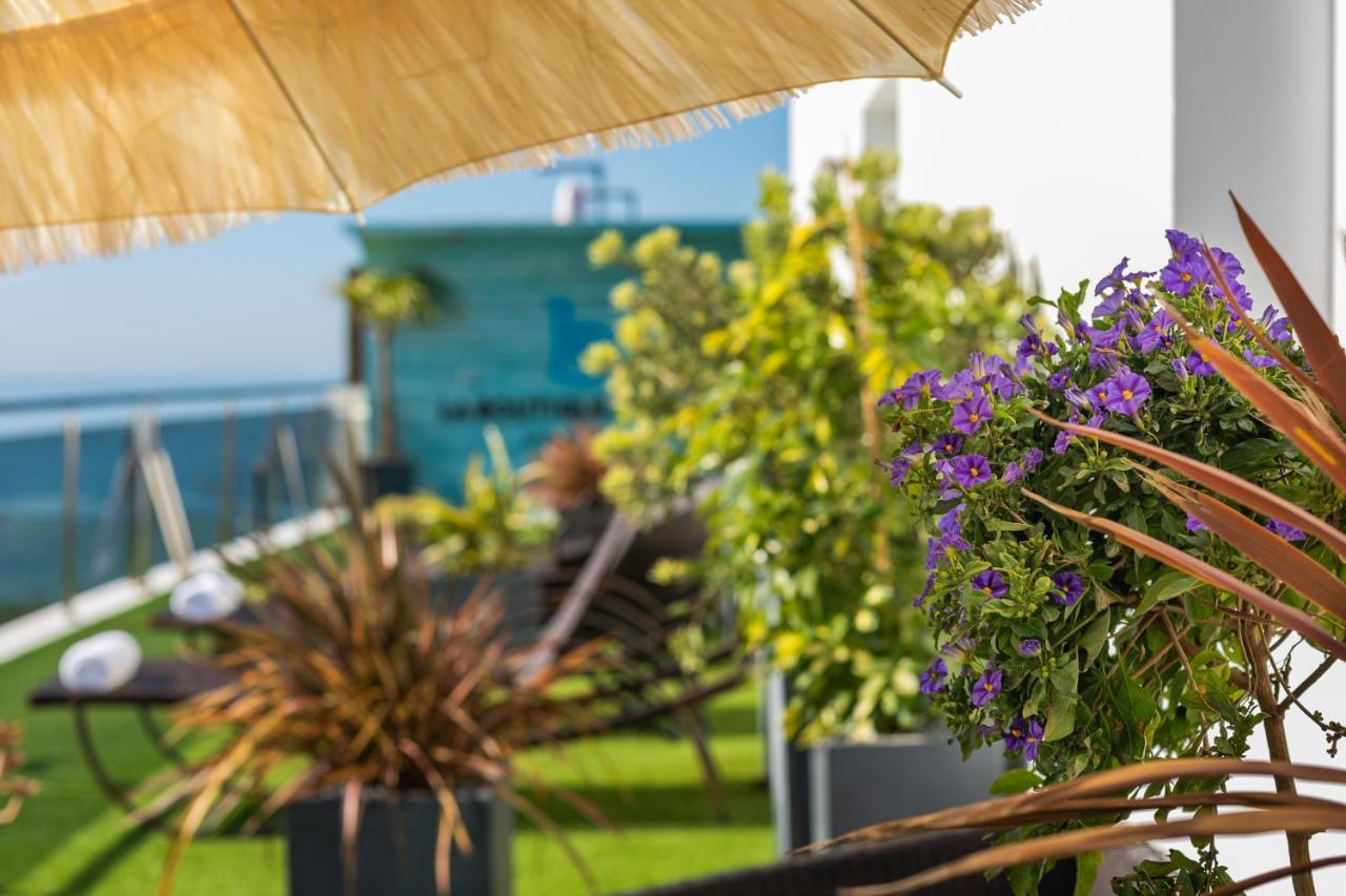 Apartamentos Turisticos La Boutique Del Mar 콘일데라프론테라 외부 사진