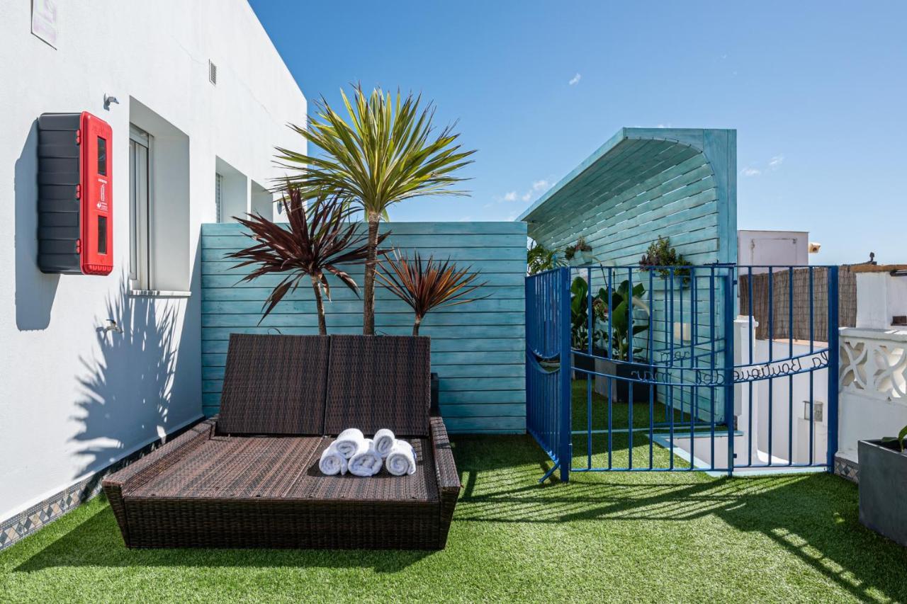 Apartamentos Turisticos La Boutique Del Mar 콘일데라프론테라 외부 사진