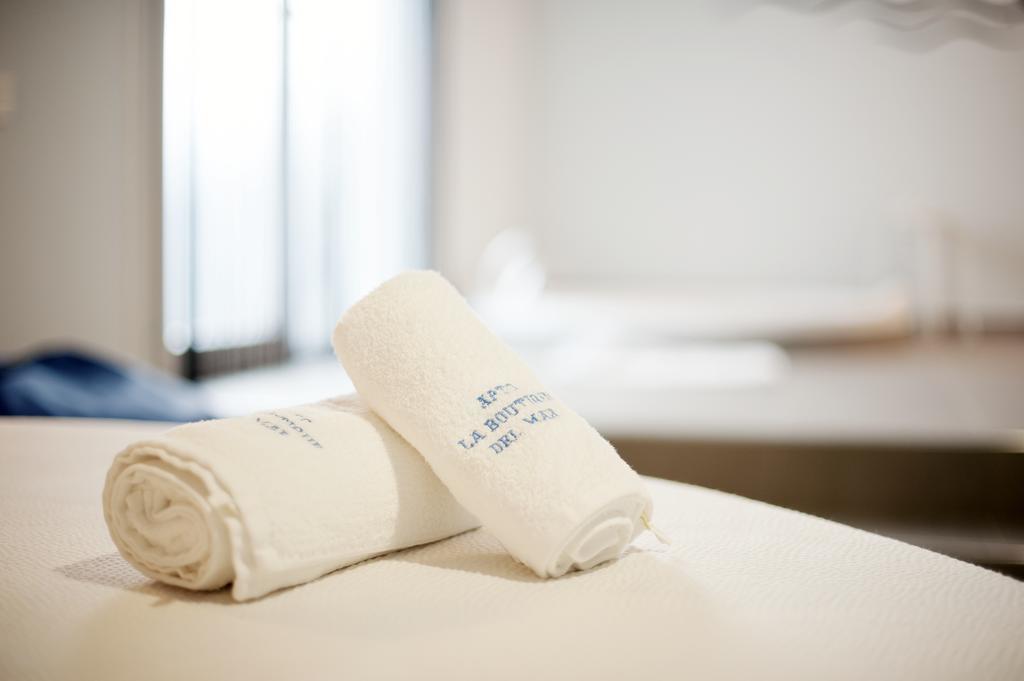 Apartamentos Turisticos La Boutique Del Mar 콘일데라프론테라 외부 사진